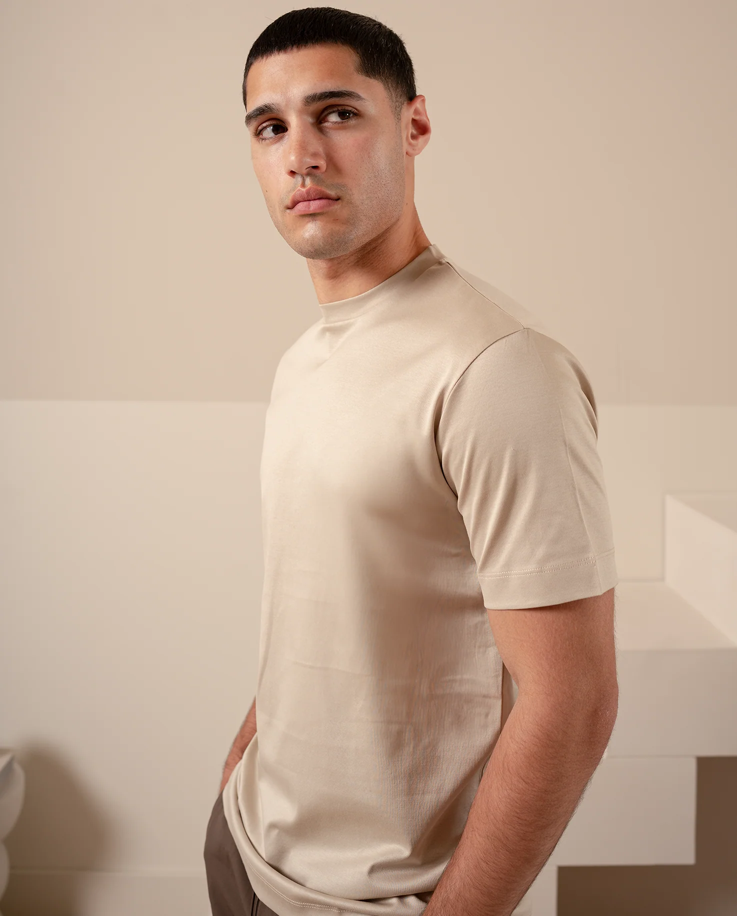 LUXE T-SHIRT - BEIGE - Image 7