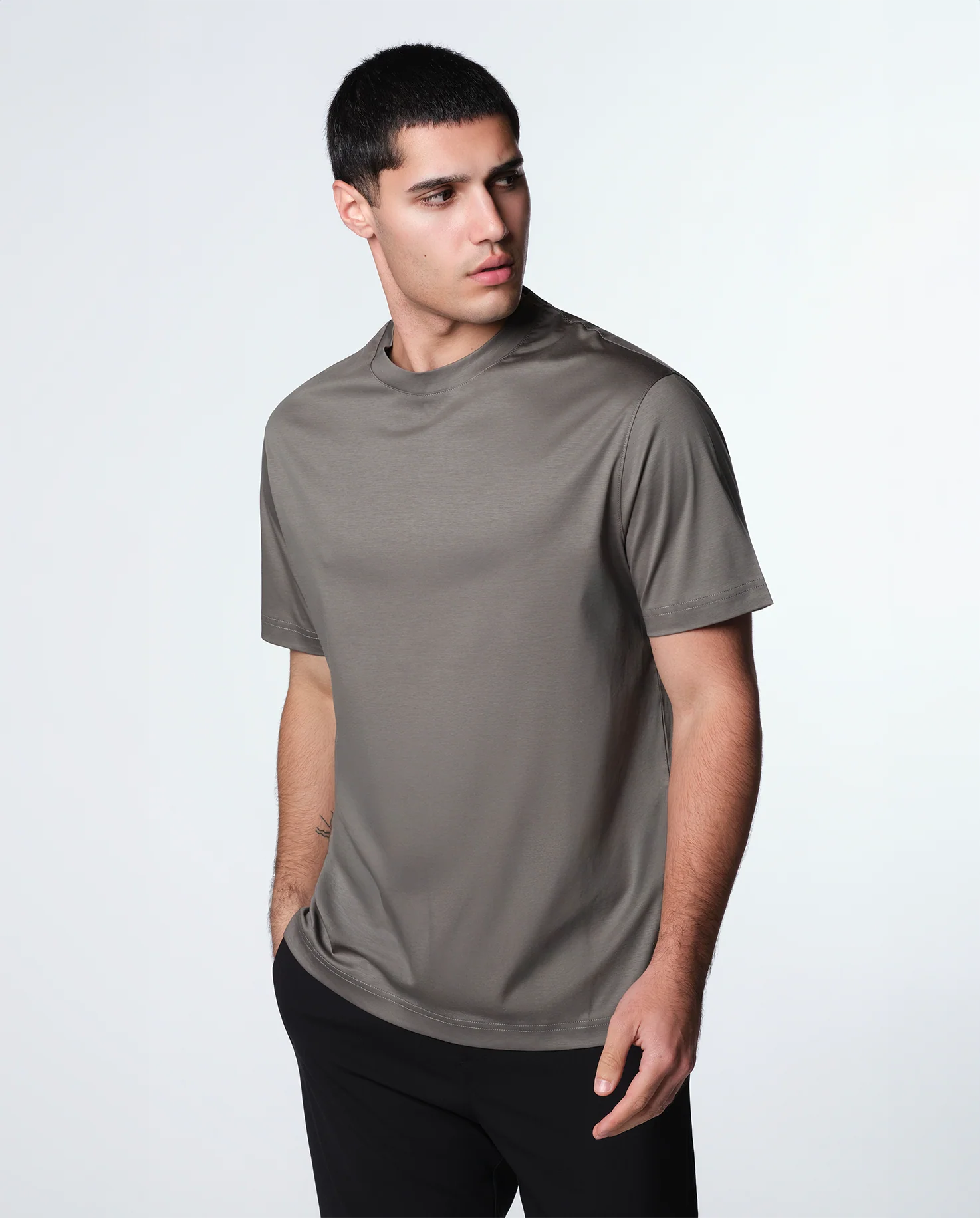 LUXE T-SHIRT - GREENISH GREY - Image 3