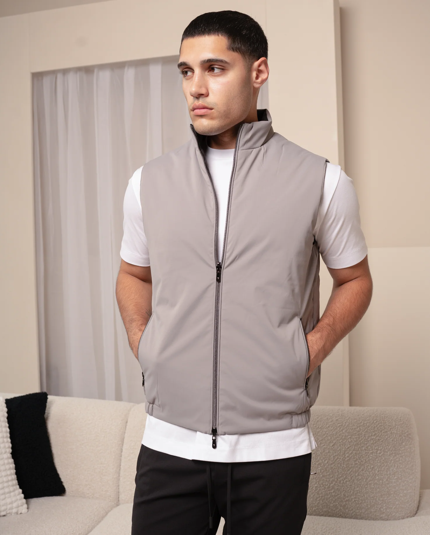 REVERSIBLE VEST - BLACK/GREY - Image 9
