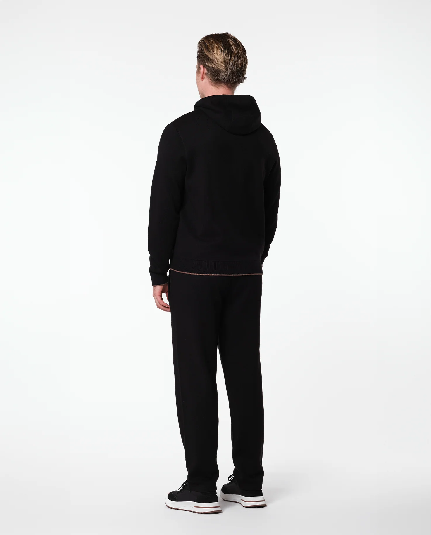 WEEKEND JOGGER - BLACK - Image 4
